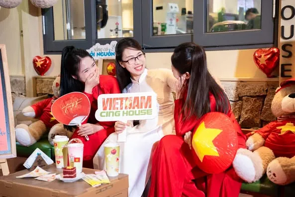 Da-dang-nhu-cau-khach-hang-quan-cafe-ket-noi-check-in-vbm